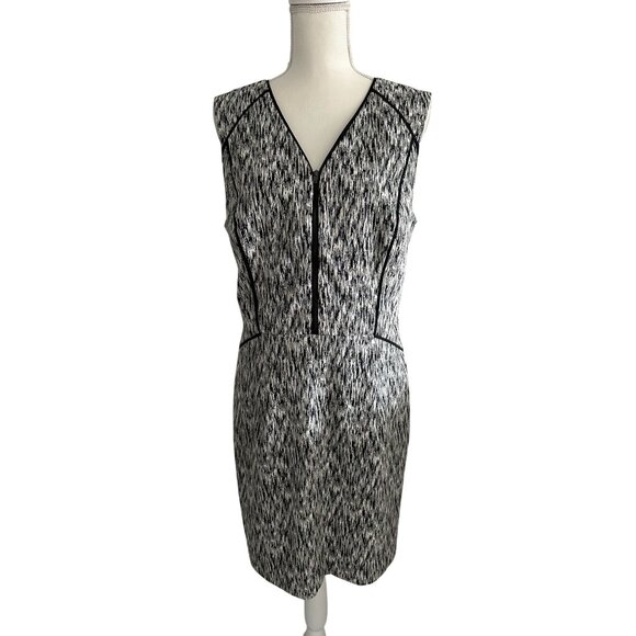 BANANA REPUBLIC Black White Patterned Work Pencil Dress Size 4 - Picture 3 of 9